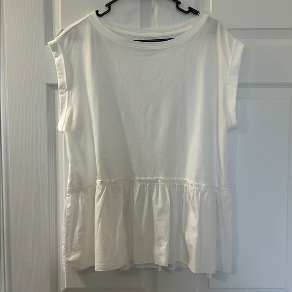 Wonderly Crisp White Peplum Top - Picture 1 of 3
